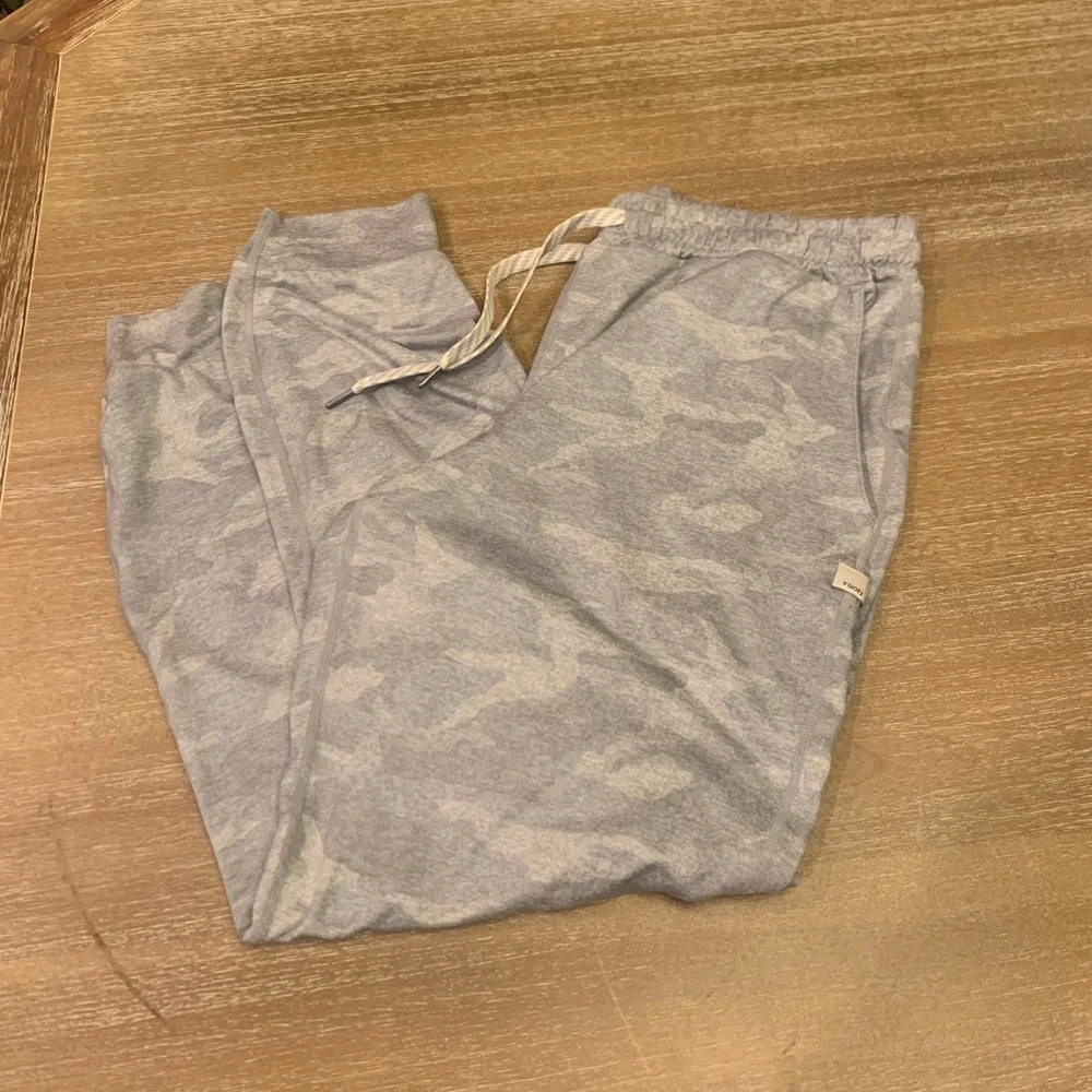 Vuori Light Gray Camouflage Pants - Picture 3 of 9